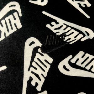 Nike shirt Brand New with tags size xxl